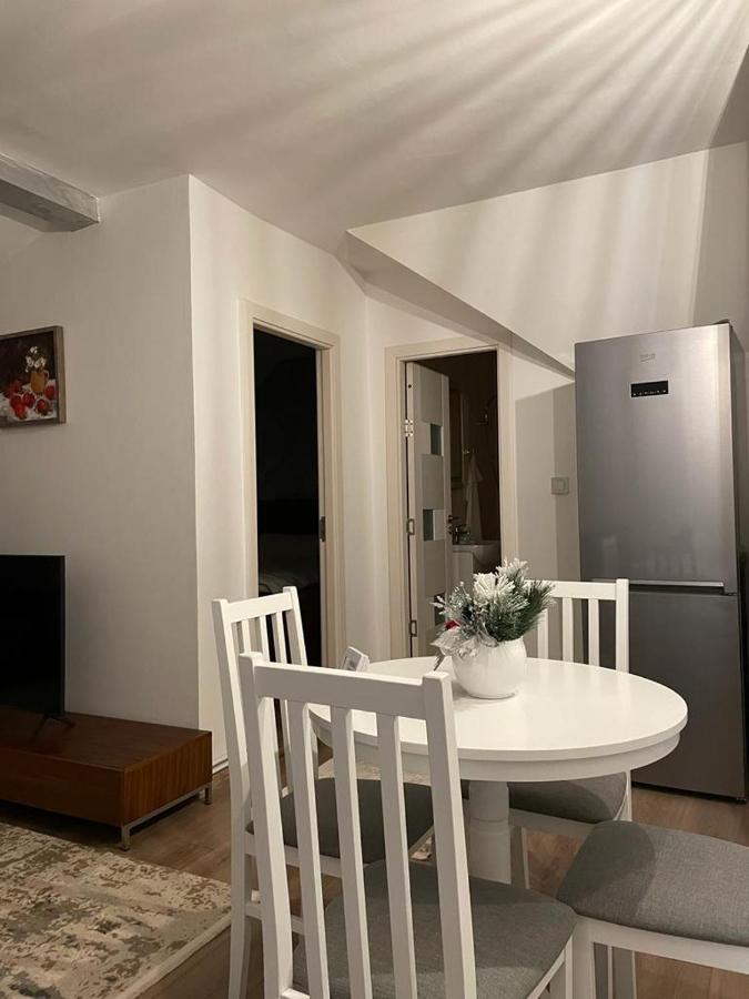 Sofia Loft Apartment Bistrita  Bagian luar foto